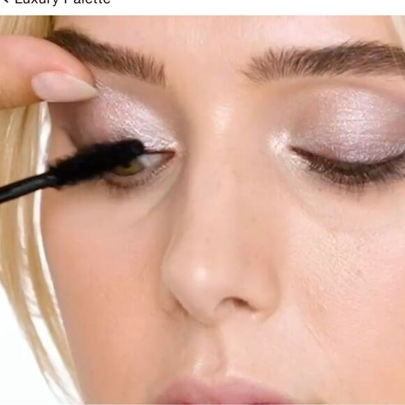 CHARLOTTE TILBURY EYESHADOW PALETTE: UPTOWN GIRL- NIB - Picture 10 of 12